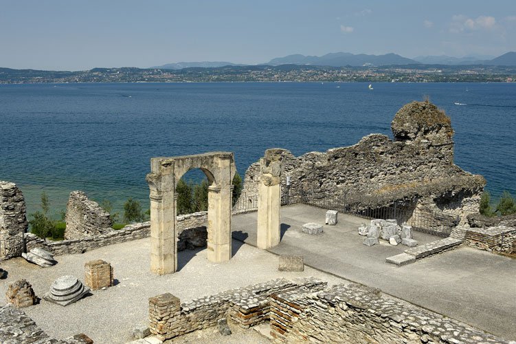 Sirmione, Grotte di Catullo