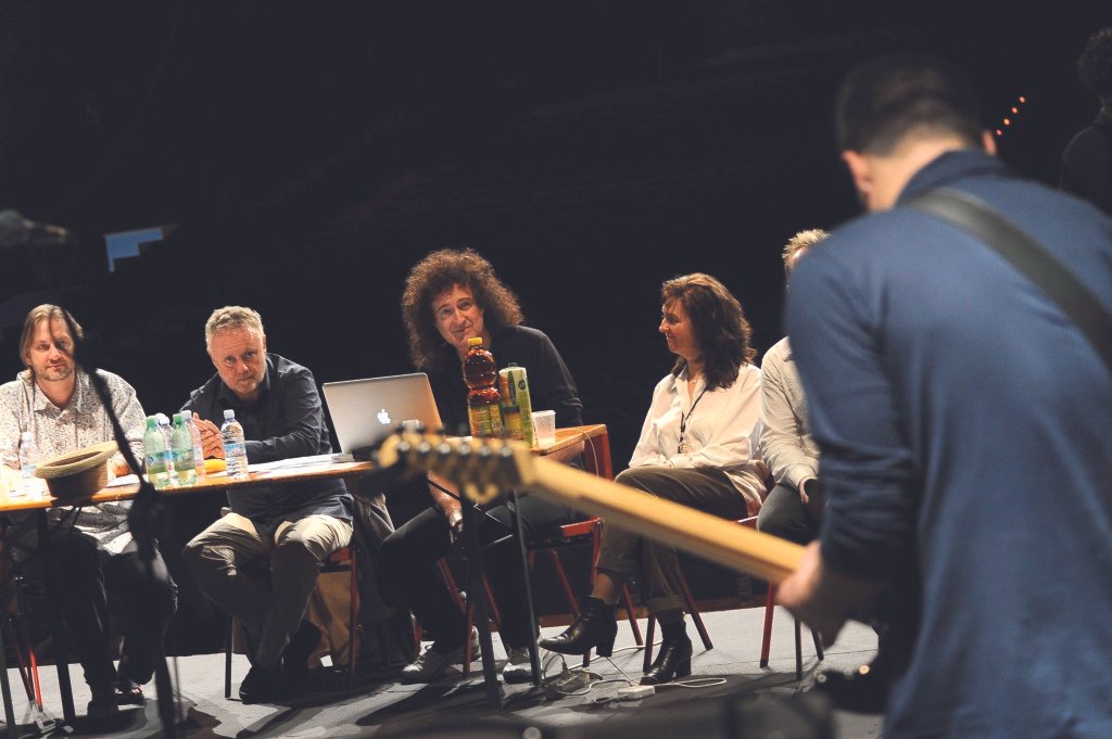 Le audizioni per la versione italiana del musical We will rock you