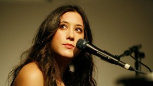 vanessa-carlton-3-652x367