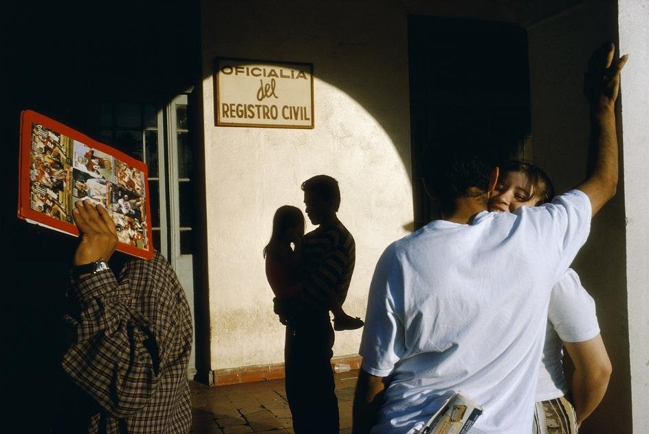 ©Alex Webb, Nuevo Laredo, Messico, 1996 