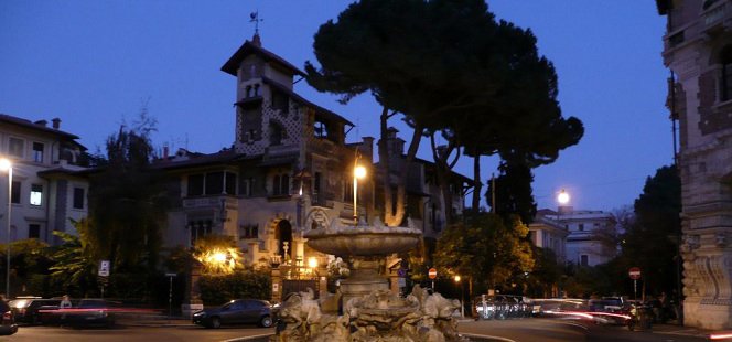 Piazza mincio al quartiere Coppedè, Roma