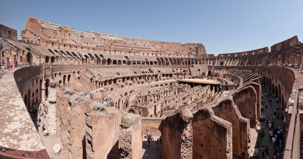 Roma, arena del Colosseo (Wikipedia)