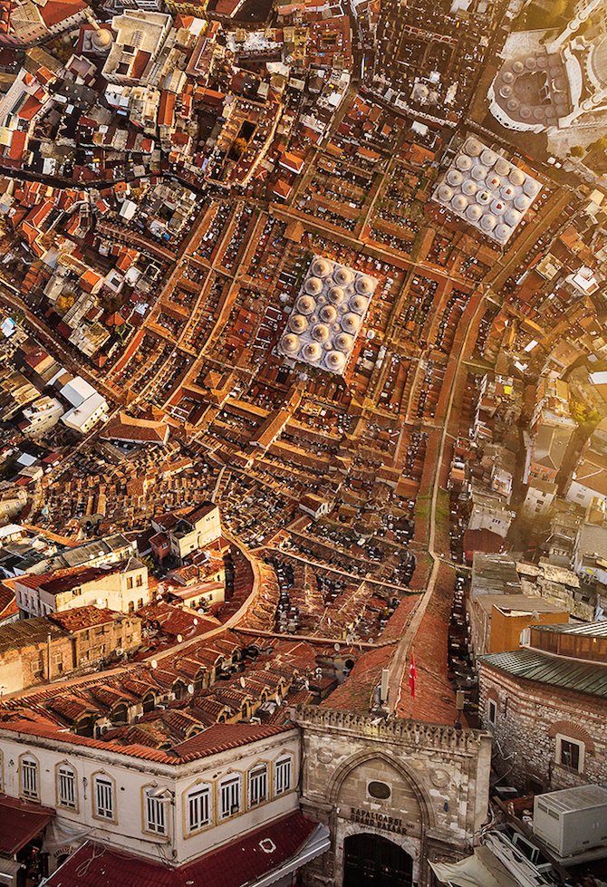 Grand Bazaar, Istanbul Fatland 2015-2016 © Aydın Büyüktaş