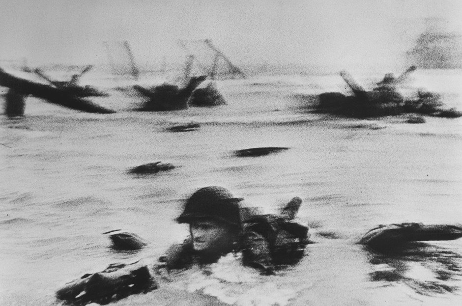 © Robert Capa, 1944