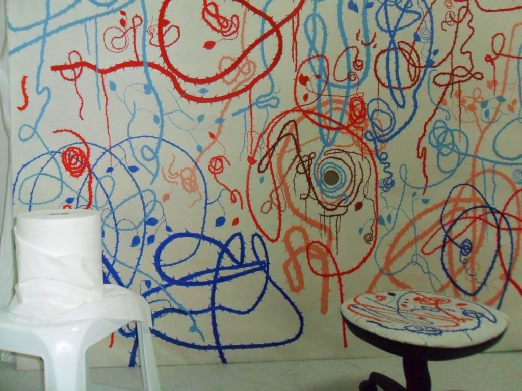 installazione pittorica, olio su tela, e materiali vari. (cm. 200 x 250 x 160)