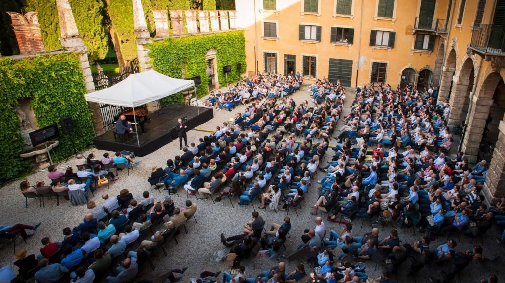 Il Festival della Bellezza nella splendida cornice del Giardino Giusti, a Verona