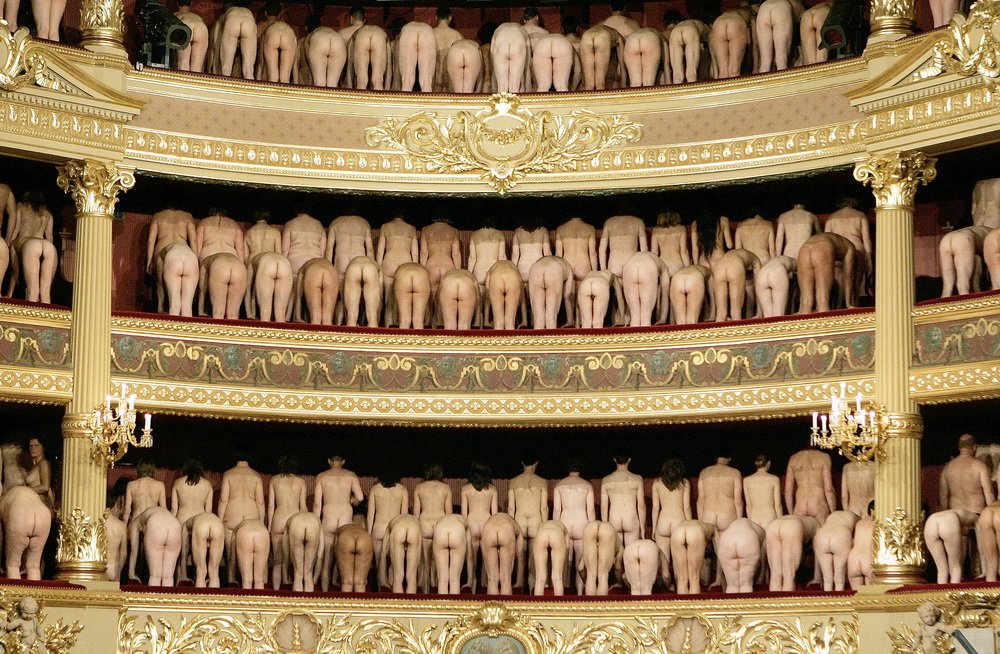 Spencer Tunick in the northern Belgian city of Bruges. ©Reuters/Peter Maenhoudt