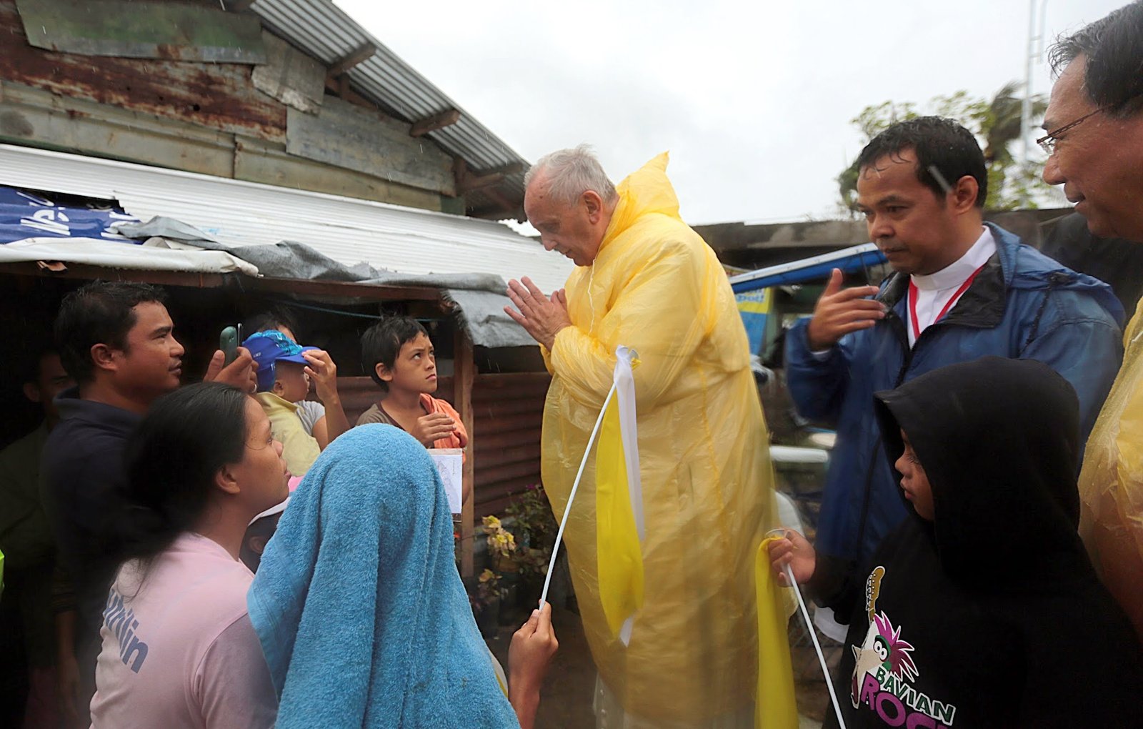 Pope Francis visits families of typhoon Yolanda victims in one of the areas in Palo, Leyte Saturday, January 17, 2015. (Photo by Benhur Arcayan/Malacanang Photo Bureau)