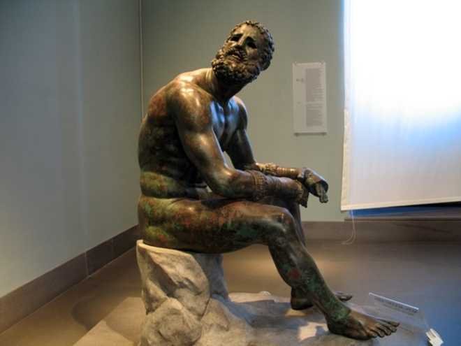 http://linkursore.altervista.org/dopo-8-anni-torna-al-museo-nazionale-romano-la-statua-del-pugilatore-in-riposo/