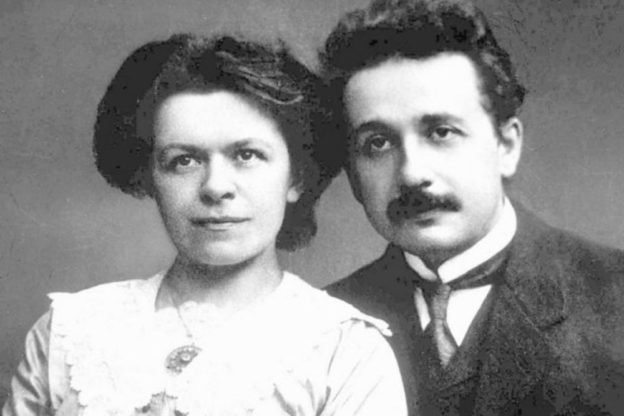 moglie di Einstein laurea