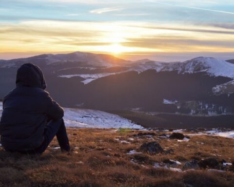 riflessione storica sul rapporto tra umanità e montagne