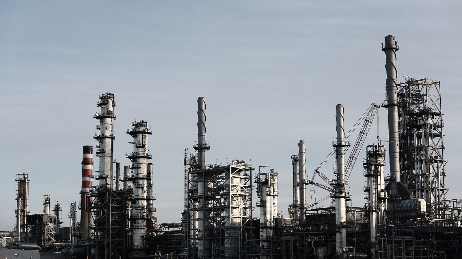 manufacturing plant during daytime