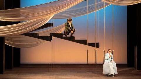 «Il barone rampante» a teatro, fra luci ed ombre