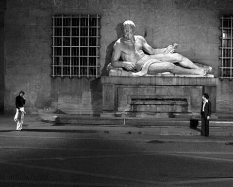 Piazza CLN a Torino in una scena di Profondo Rosso di Dario Argento